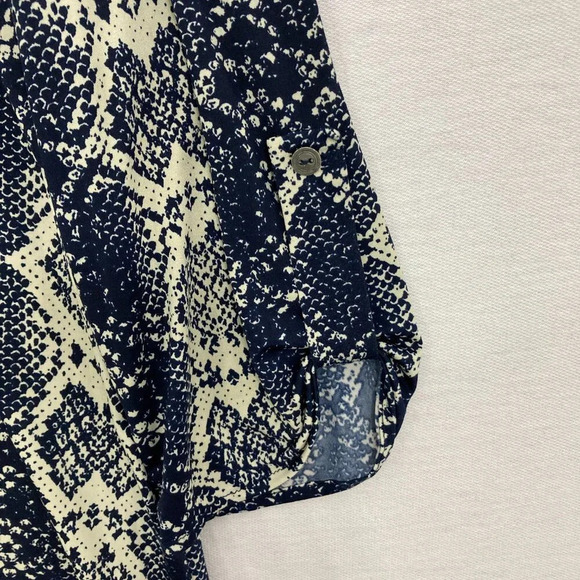 Joseph Ribkoff Black Cream Geometric V Neck  Rolled Tab Stretchy Top size 10 - Picture 7 of 10